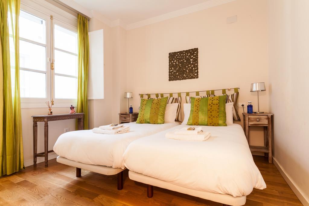 City Rooftop Paradise - Space Maison Apartments Σεβίλλη Δωμάτιο φωτογραφία